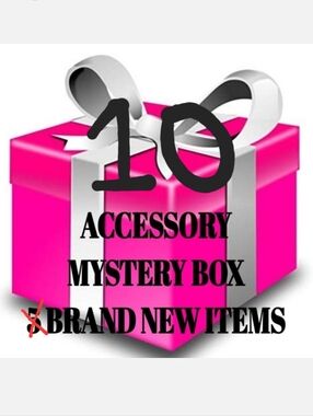 10 ACCESSORY MYSTERY BOX.